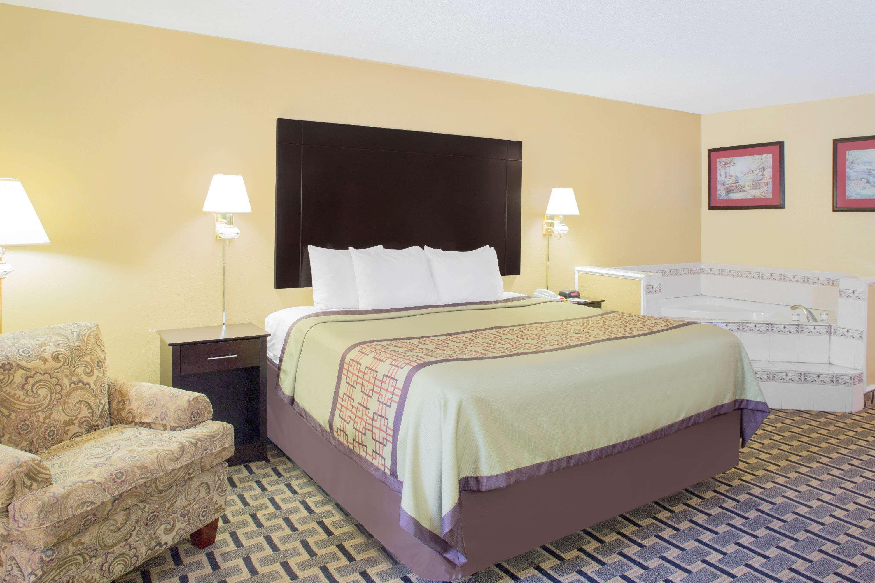 Days Inn By Wyndham Andalusia Kültér fotó